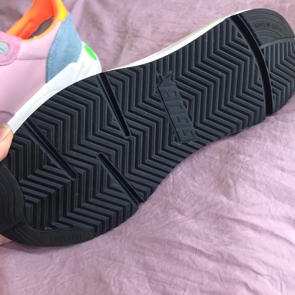 Golden Goose Run Sole Shoes - Picture 2 of 6